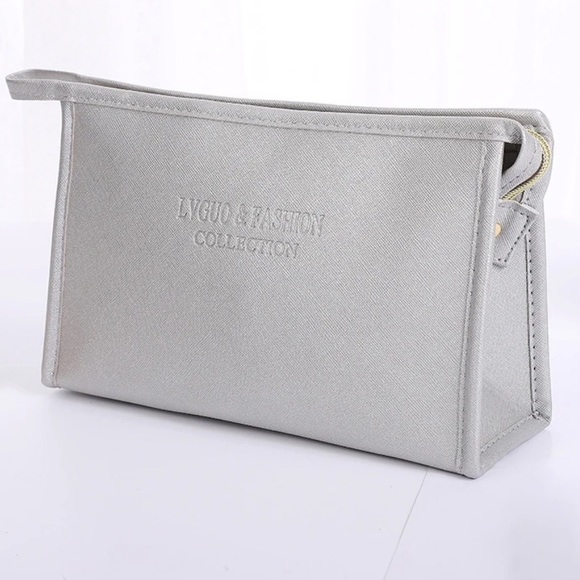 KD’s 3 Piece Makeup Bag Set - Picture 4 of 7